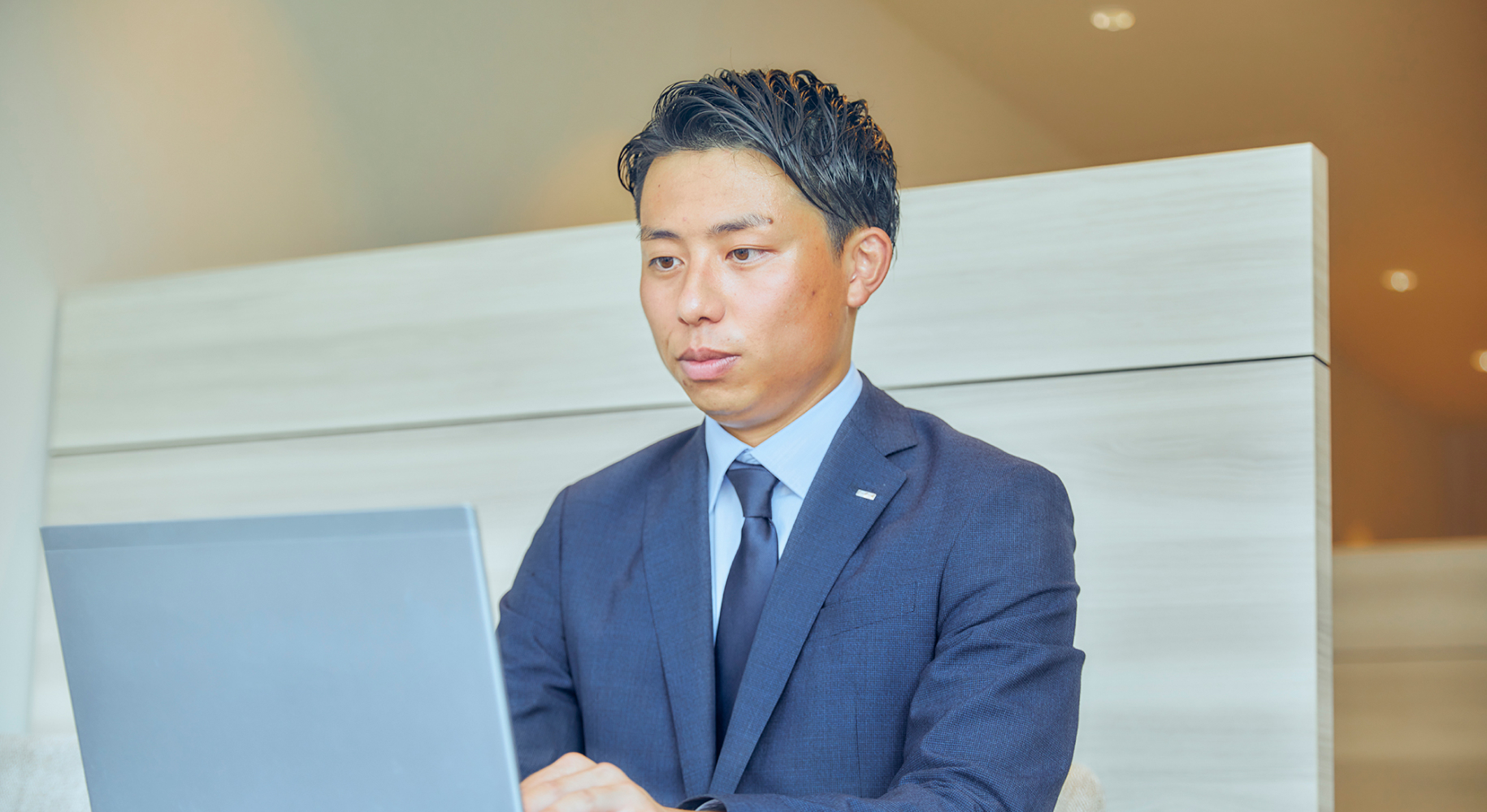 一日の流れ 営業部　山﨑 友也