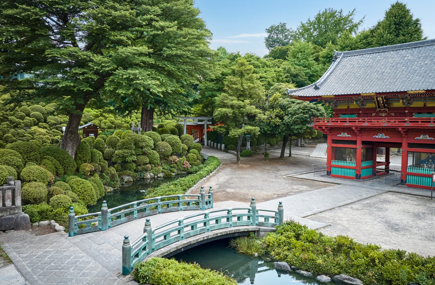 根津神社（徒歩11分/約880m）