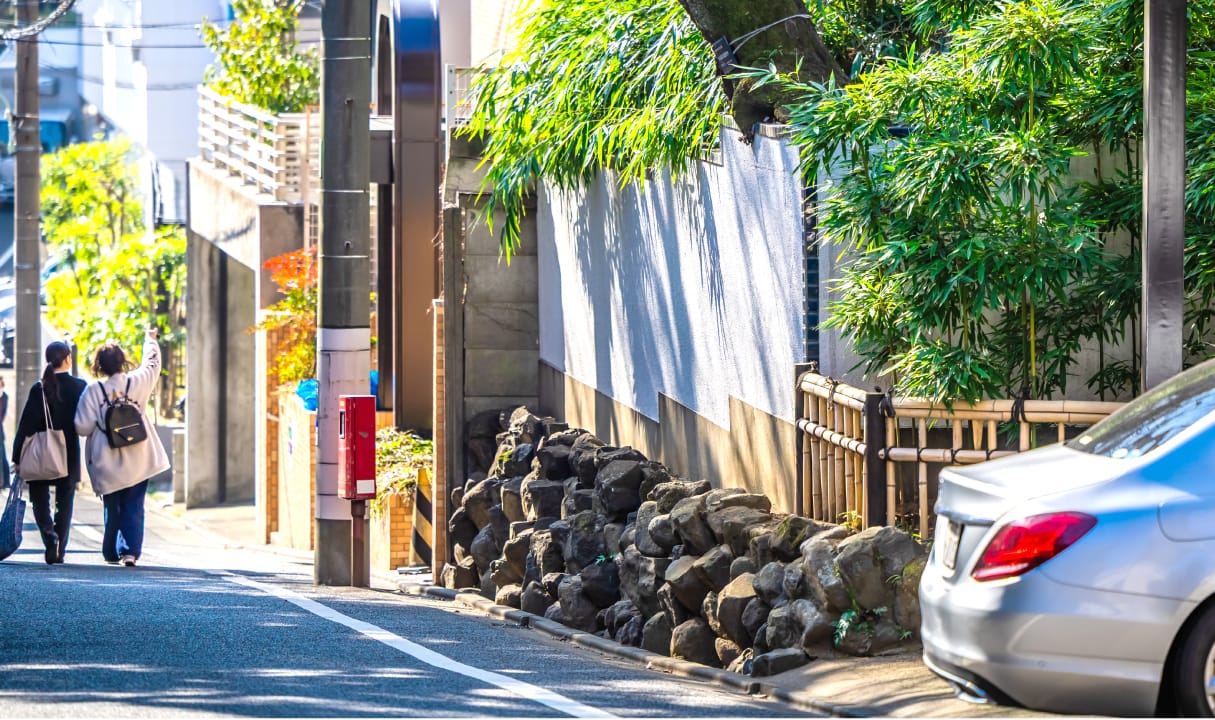 現地周辺の町並（徒歩3分/約230m）